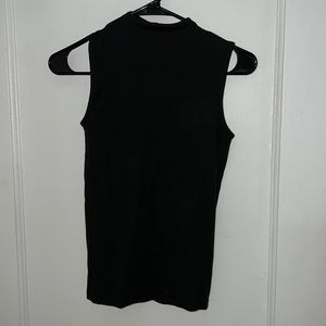 Sleeveless tank